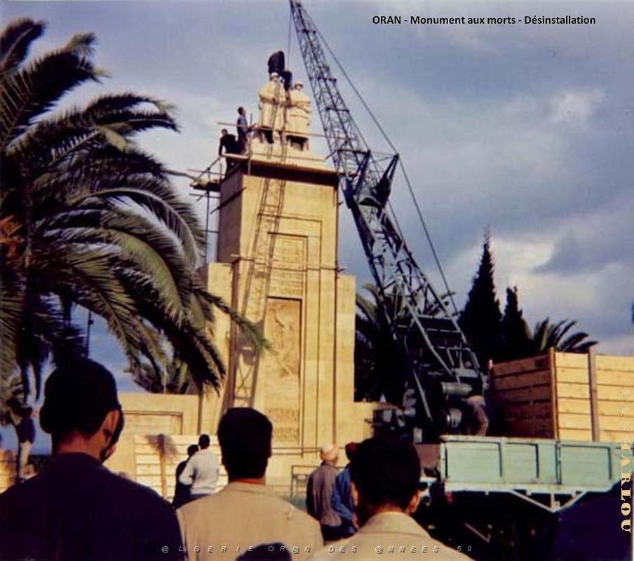 FM ac- 02- Monument aux morts desinstallation.jpg